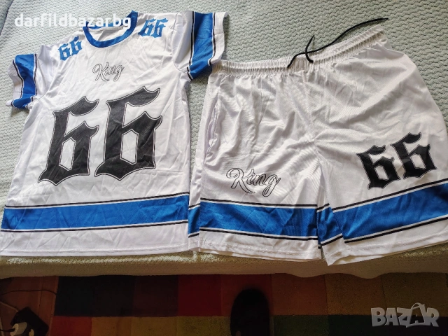 Комплект блуза и къси панталони 