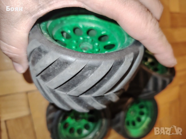 Радиоуправляем модел, снимка 4 - Електрически играчки - 53950964