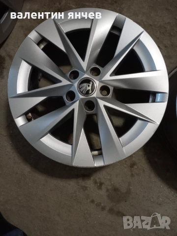 Джанти Шкода 5х112 17, снимка 4 - Гуми и джанти - 54245614