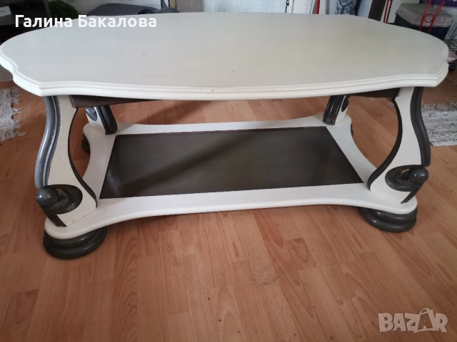 Продавам холна маса от масивен бук