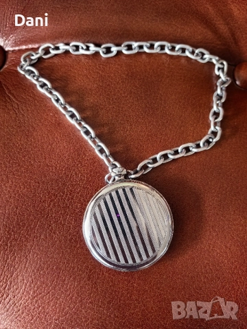 Стар джобен часовник "Молния ", снимка 2 - Джобни - 52430524