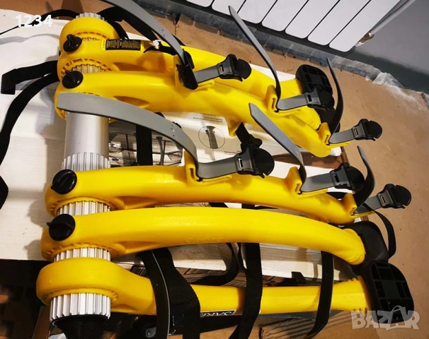 НОВА SARIS BONES 3 стойка багажник за велосипеди за автомобил