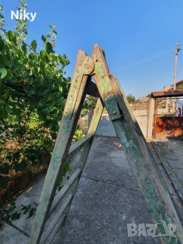 Двойна дървена стълба , снимка 2 - Градински инструменти - 51301286