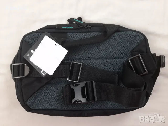 Mercedes-AMG F1 Cross Body Bag - Оригинална мъжка чанта , снимка 11 - Чанти - 50048175