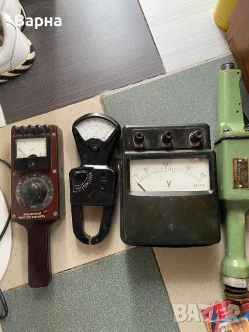 Измервателни уреди