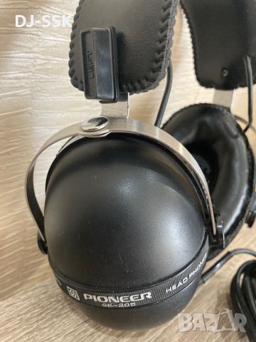 PIONEER SE-205 1970s Vintage Wired Studio HIFI Stereo Headphones, снимка 3 - Слушалки и портативни колонки - 45394799