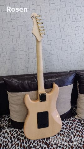 Продавам:Модифициран модел"Di Mavery"със лого от друг бранд..Fender Stratocaster big head!!.., снимка 2 - Китари - 46778270