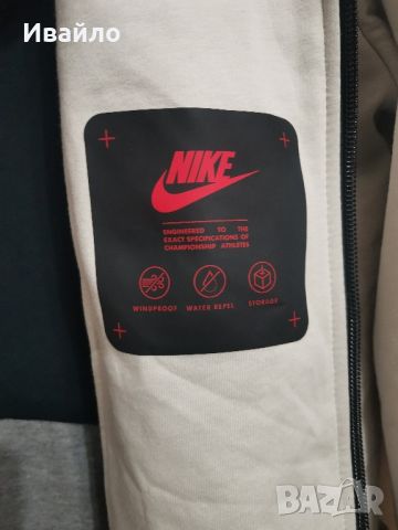 NIKE TECH FLEECE JACKET LIGHT BONE/BLACK Women. 

, снимка 4 - Якета - 46551230