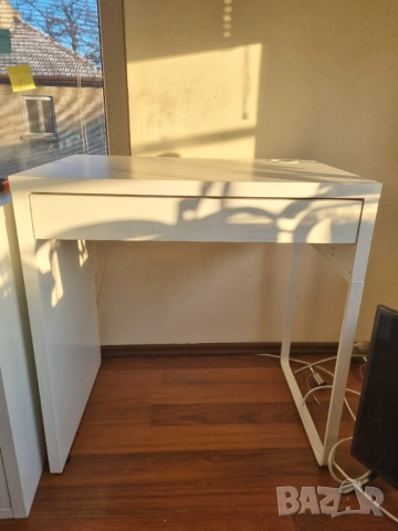 Ученическо/ компютърно бюро - IKEA MICKE