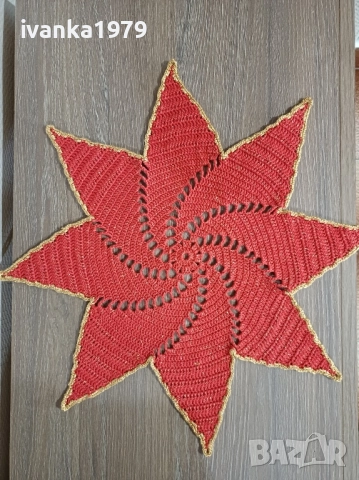 Плетени Коледни карета/ салфетки, снимка 2 - Декорация за дома - 52454393
