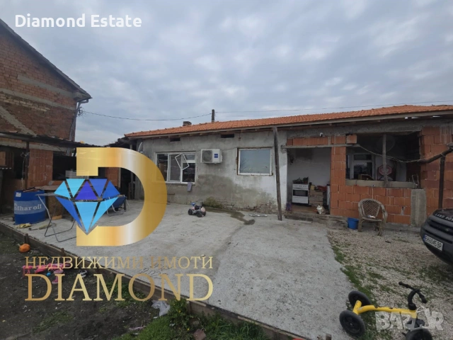 Едноетажна къща в село Средец, обл. Стара Загора, снимка 2 - Къщи - 53996947