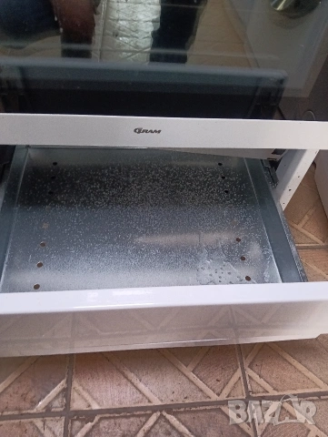 Свободно стояща печка с керамичен плот Gram с 2 години Гаранция!, снимка 2 - Печки, фурни - 53979988