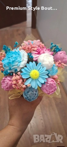 Ръчно изработен букет от ароматни сапунени цветя 💙💗, снимка 2 - Декорация за дома - 53660363