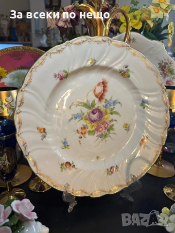 Nевероятно красиво немско плато с майсенски ръчно нарисувани подглазурно букети и цветя Код P1627, снимка 5 - Сервизи - 52917293