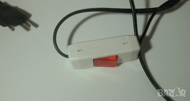 Червена настолна лампа с щипка за бюро/маса, снимка 5 - Настолни лампи - 51316814