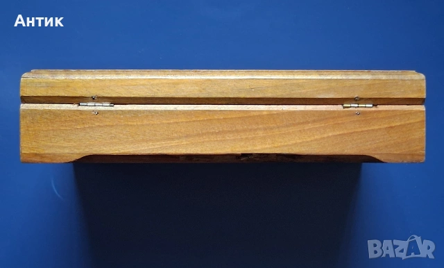 Красива Стара Дървена Кутия с Дърворезба от Соца / 1978 год., снимка 7 - Други ценни предмети - 53412544