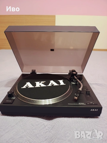 Продавам грамофон AKAI ATT05U с USB, снимка 8 - Грамофони - 53978175
