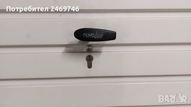 Гаражна врата тип "Летящо крило" NovoDoor в отлично състояние, снимка 4 - Гаражни врати - 52494488