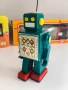 стара механична играчка Робот , снимка 1