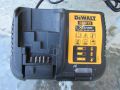 Зарядно устройство DeWalt DCB113 , снимка 1 - Други инструменти - 45785623