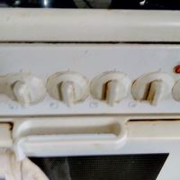 Готварска печка с керамичен плот, снимка 2 - Печки, фурни - 45543700