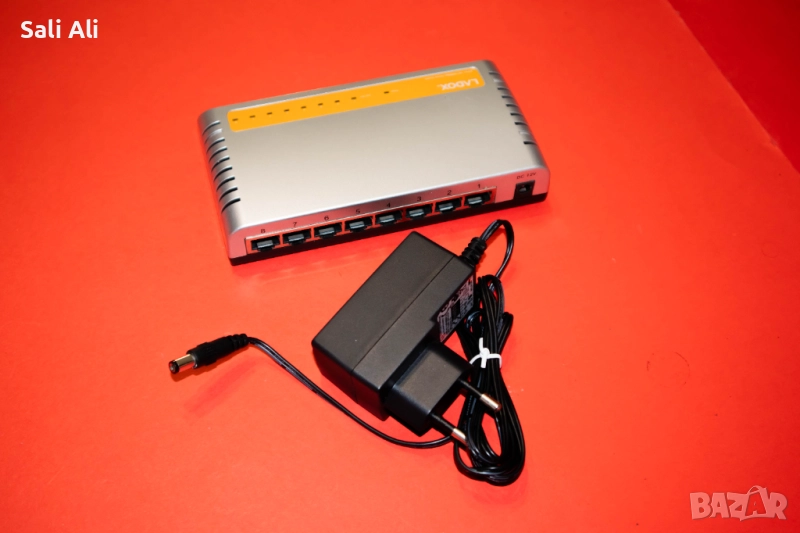 LADOX 8-портов мрежов суич – използван, отлично състояние, снимка 1