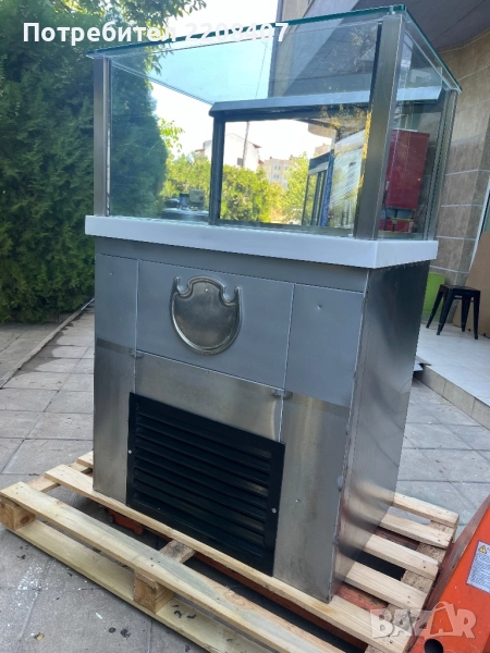 Хладилна витрина , снимка 1
