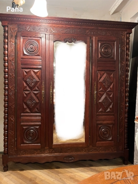Масивен старинен гардероб , снимка 1