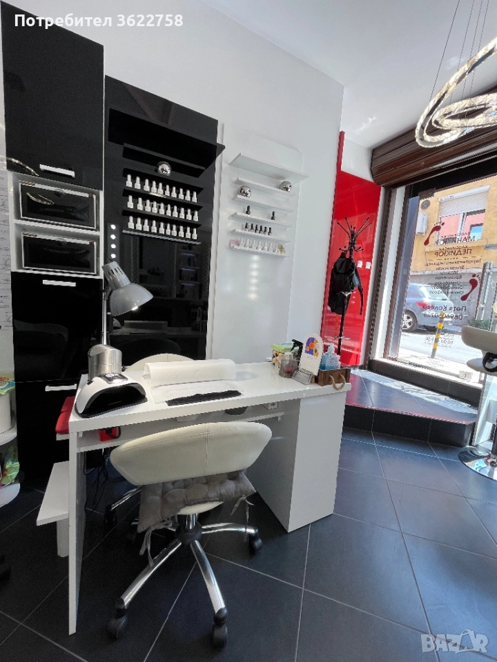 Луксозен салон отдава под наем работно място за маникюрист, снимка 1