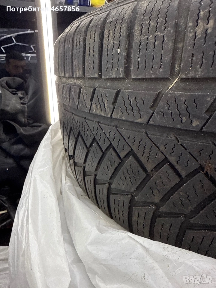 Зимни гуми Continental 225/50/17 dot 4020, снимка 1