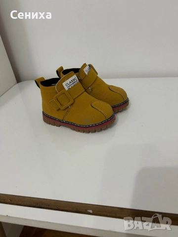 Продавам нови боти 23номер за момче