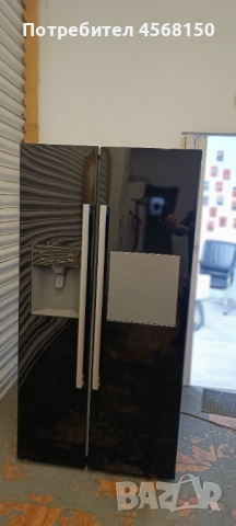 Продавам двукрилен хладилник 