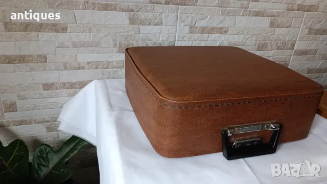 Стара пишеща машина Марица 12 - Made in Bulgaria - 1976г, снимка 11 - Антикварни и старинни предмети - 50068228