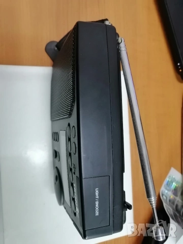 Радиоприемник TRONIC FM/SW/MW/LW , снимка 6 - Радиокасетофони, транзистори - 53730028