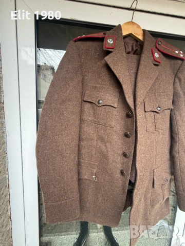 Продавам офицерски униформи от соца , снимка 2 - Аудио касети - 52456177