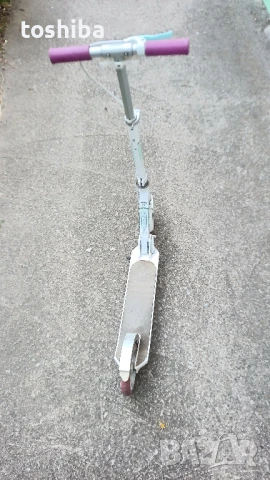 ТРОТИНЕТКА MID 9 + подарък защитна каска, снимка 6 - Скутери и тротинетки - 50180294