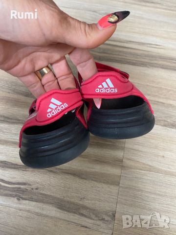 Оригинални юношески сандали adidas Сандали Altaswim ! 32 н, снимка 4 - Детски сандали и чехли - 45374023
