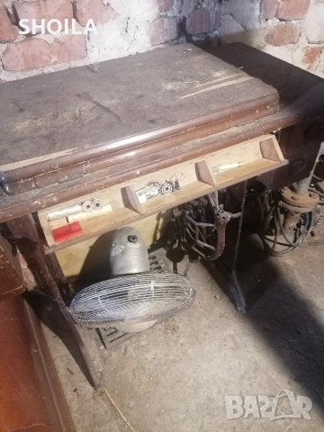 Стара крачна шевна машина, снимка 8 - Антикварни и старинни предмети - 54173009
