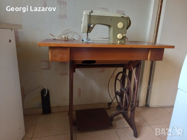 Немска крачна шевна машина TEXTIMA 