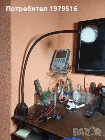 Продавам  настолна светодиодна лампа 