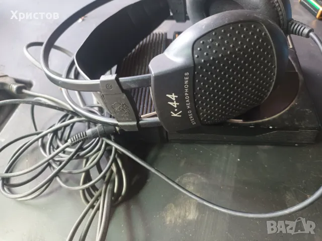 Слушалки AKG 44, снимка 1 - Слушалки и портативни колонки - 47380162