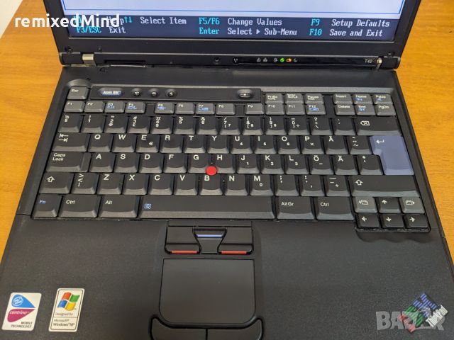 Лаптоп IBM ThinkPad T42, снимка 11 - Лаптопи за дома - 46478241