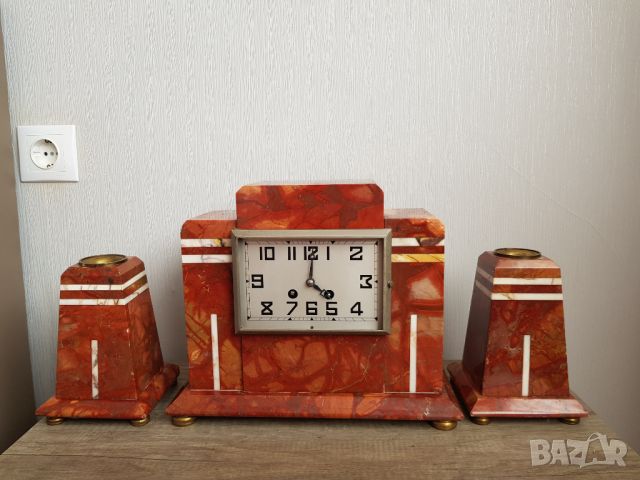 Комплект античен мраморен каминен часовник с два свещника, снимка 1 - Антикварни и старинни предмети - 33184199