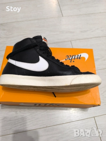 Кецове Nike Blazer Mid 77 VNTG, снимка 5 - Маратонки - 52553642