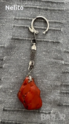 Ключодържател с червен яспис