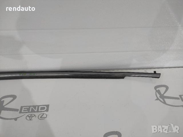 Предна лява водобранна лайсна за врата за Toyota Avensis 2003-2009 , снимка 2 - Части - 45234768
