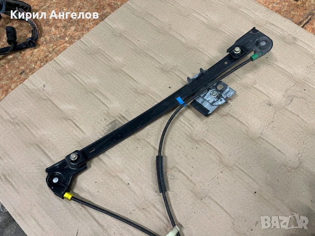 Преден десен механизъм на стъклото за VW Golf 3 (механичен), снимка 3 - Части - 53607682