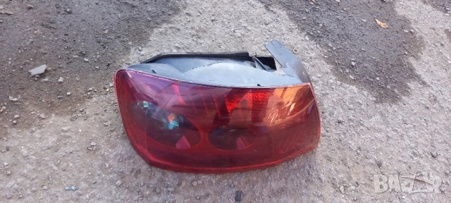 Ляв стоп Peugeot 407 sedan, снимка 2 - Части - 52950136