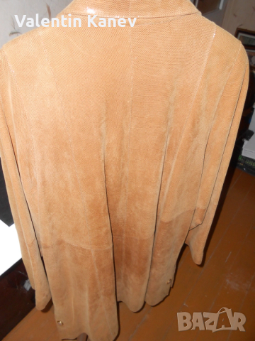 Von Hold -дамско кожено манто .лукс.Colektion mark,, снимка 5 - Якета - 53383860