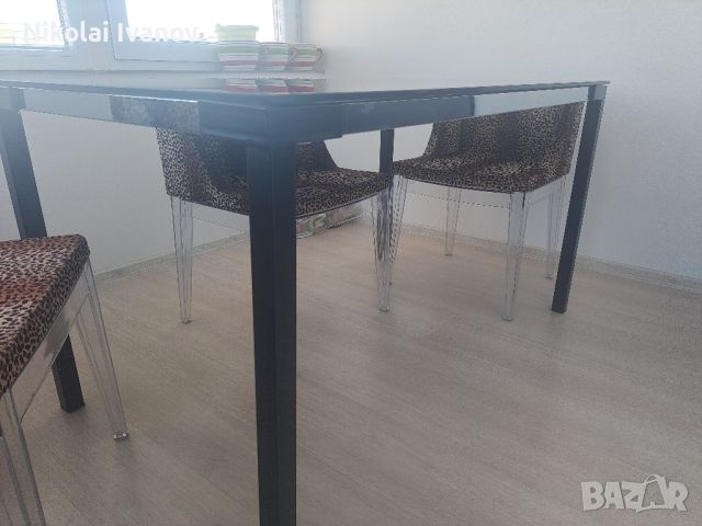 Трапезна маса (стъклена) + 4 стола, снимка 3 - Маси - 45270254